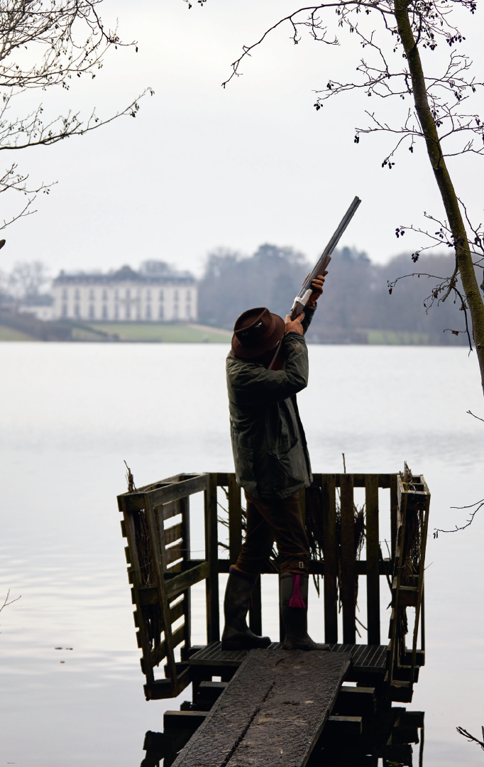 Chez le comte et la comtesse Jean de La Rochefoucauld au château de Pont-Chevron