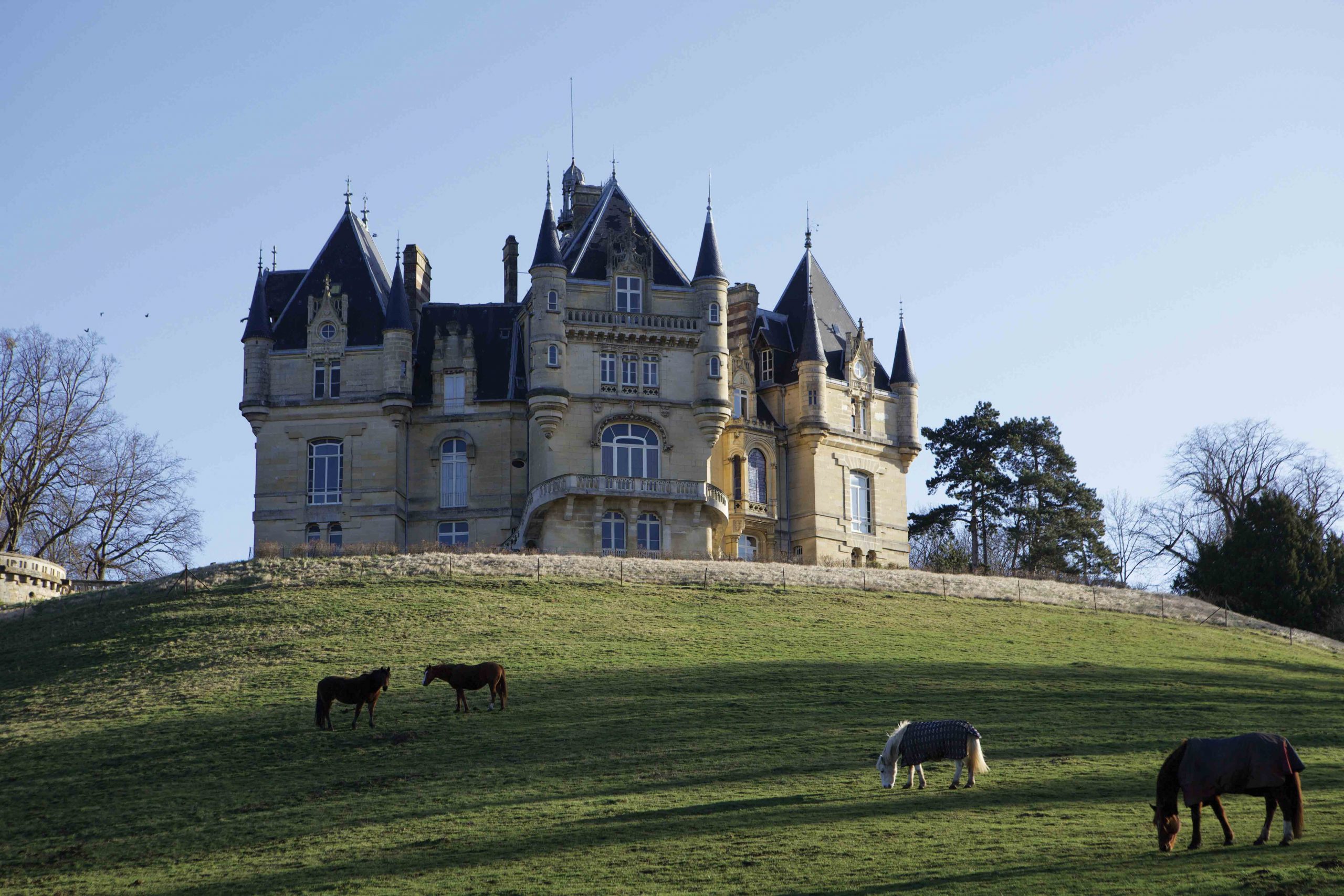 Aux portes de Paris, un château magistral