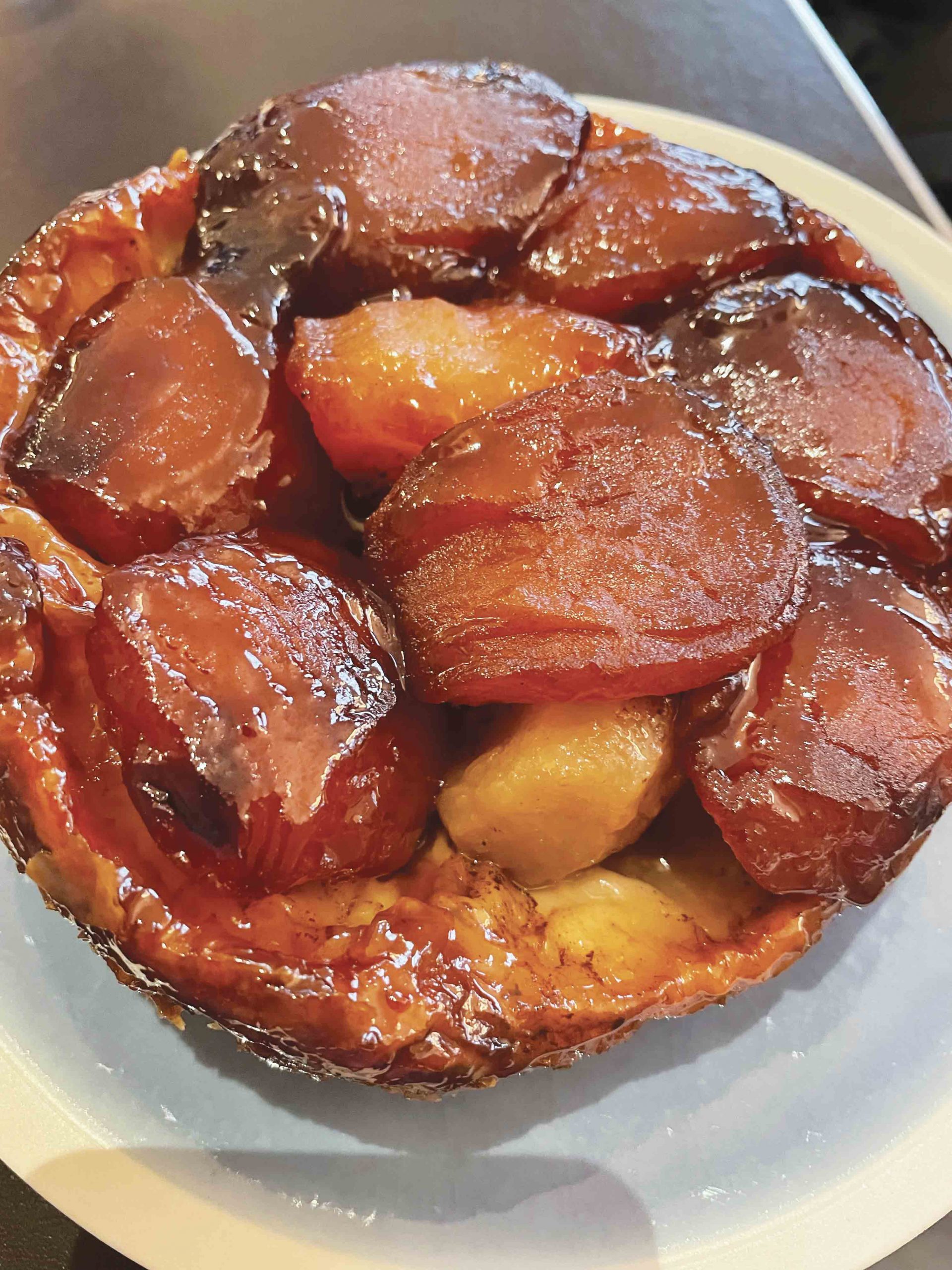 Jacques et Laurent Pourcel et leur tarte des sœurs Tatin